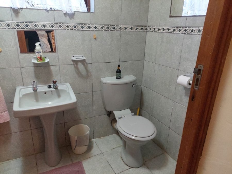 4 Bedroom Property for Sale in Christmas Rock Eastern Cape